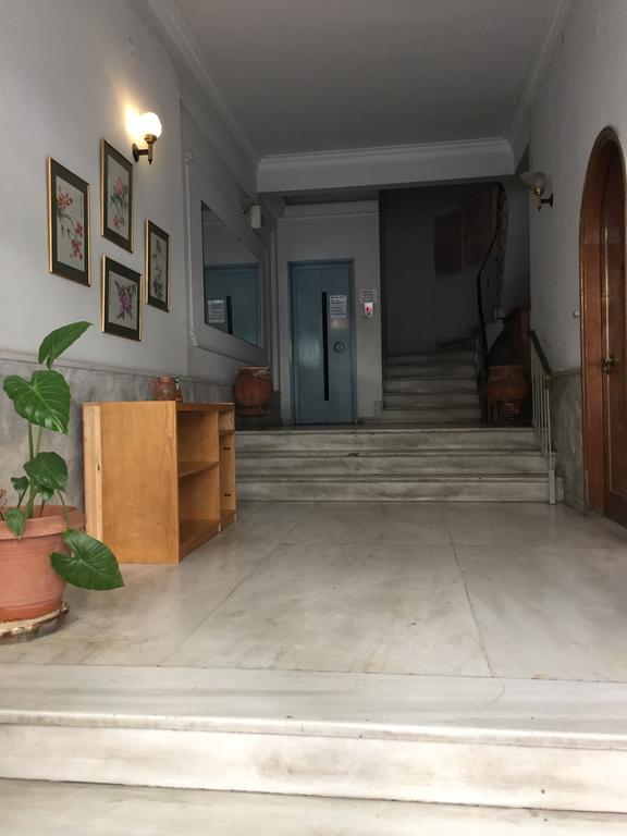 Central 5 Room Apartment Athena Bagian luar foto
