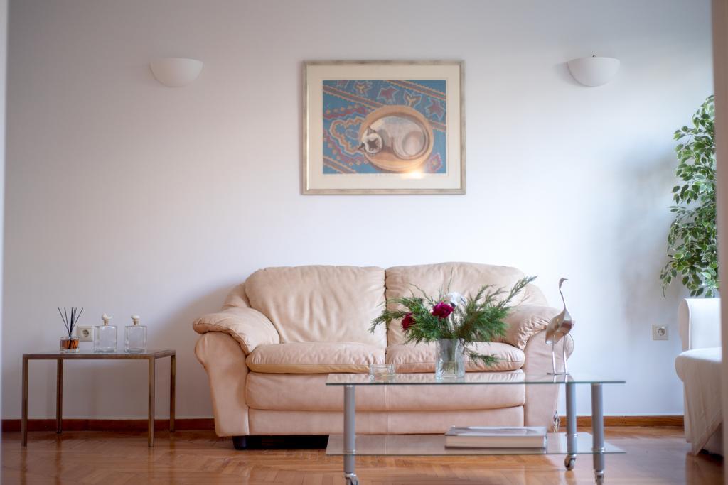 Central 5 Room Apartment Athena Bagian luar foto